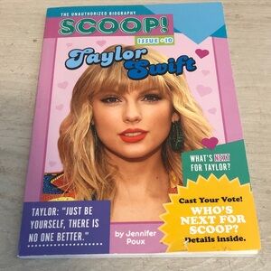 Taylor Swift Issue #10 SCOOP! The Unauthorized Biography 2021 by Jennifer Poux